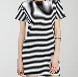 CUTE BRANDY MELVILLE LIKE TSHRIT DRESS